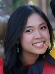 jesyln headshot